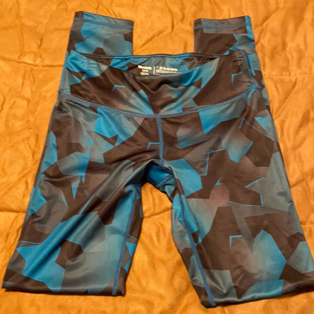 Reebok size small athletic leggings